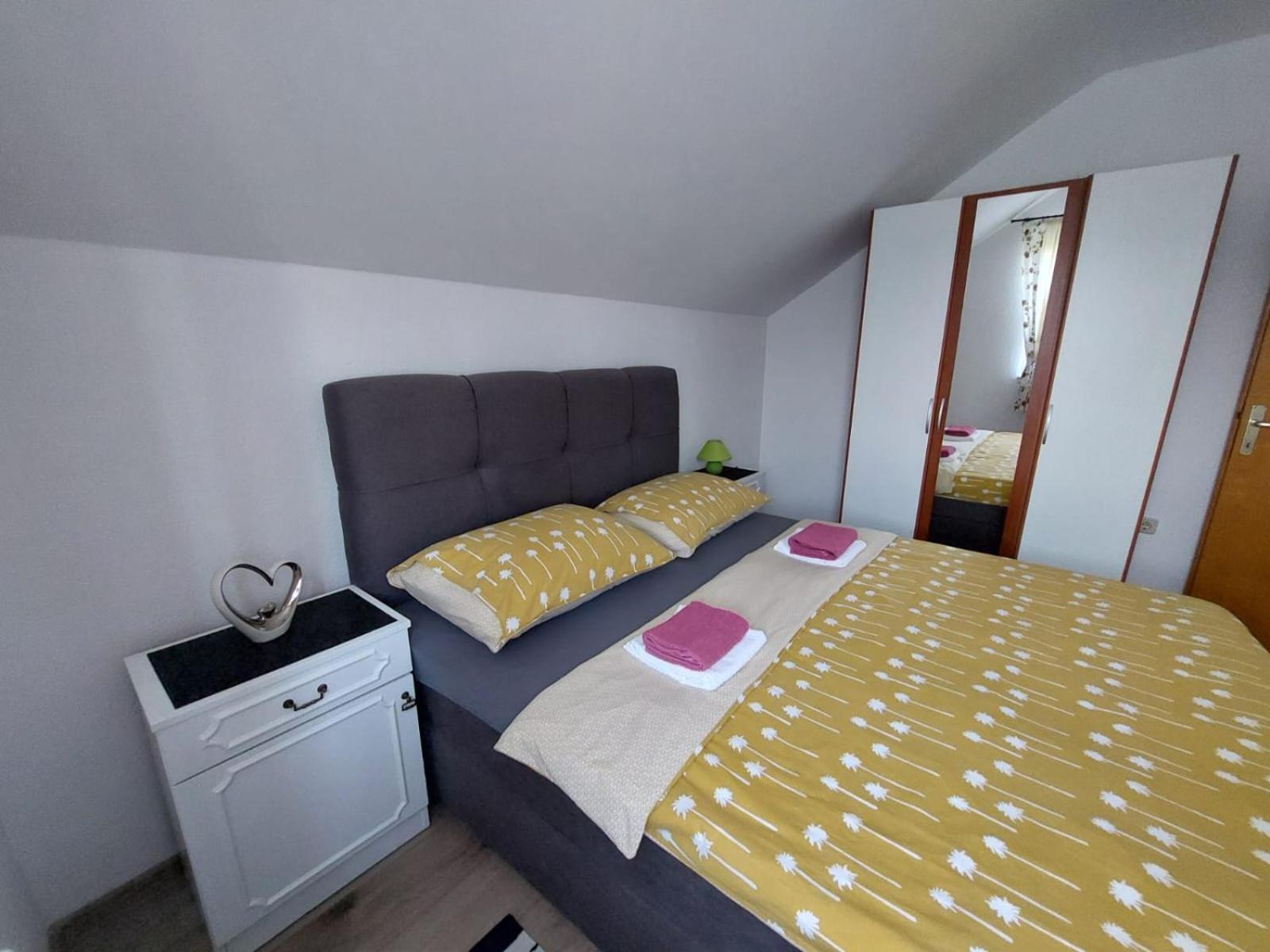 Apartman Rita Perusic Exterior photo